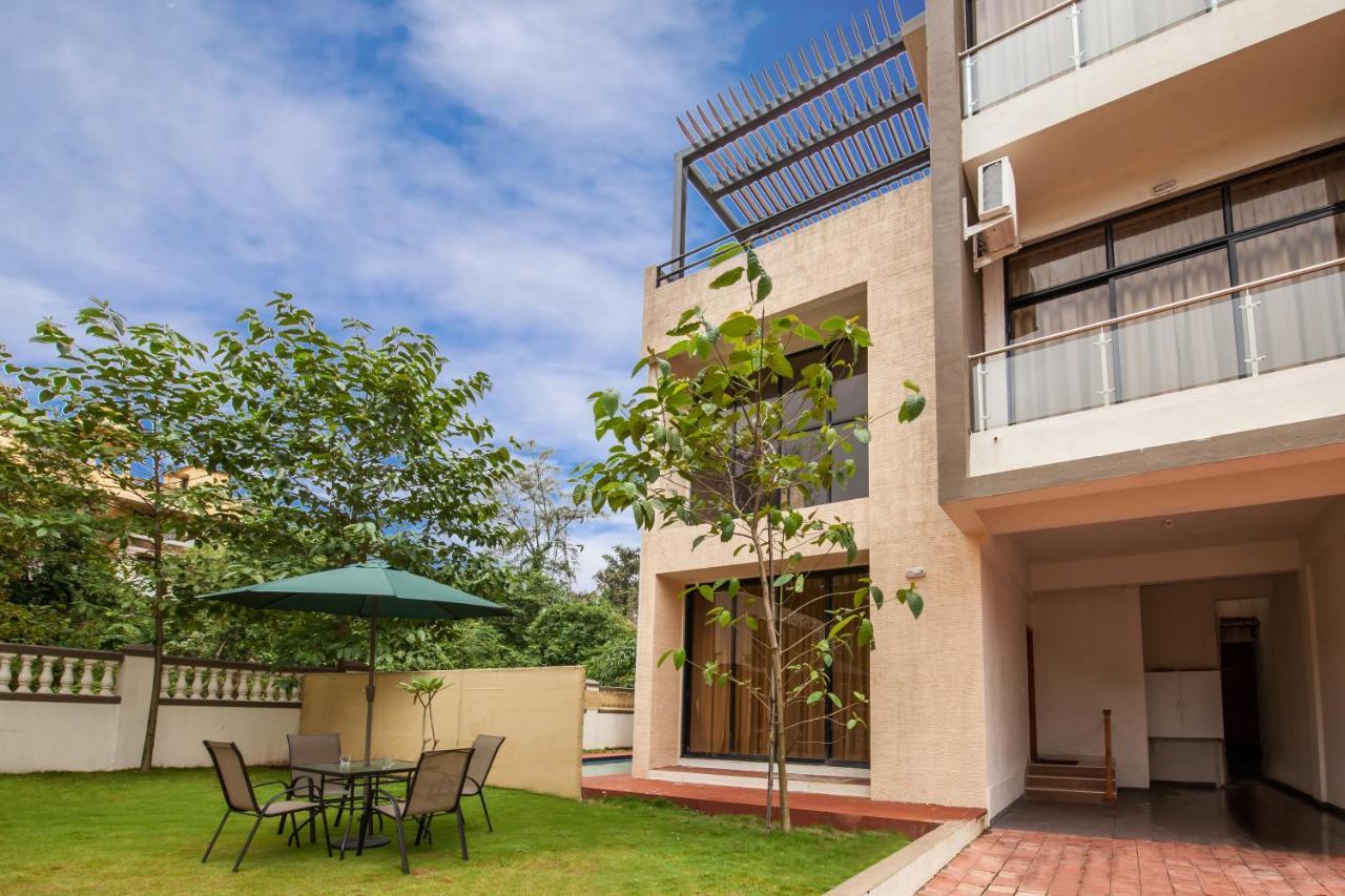 Stayvista'S Greenwoods Villa 10 - City-Center Villa With Private Pool, Terrace, Lift & Carrom Board Lonavala Esterno foto