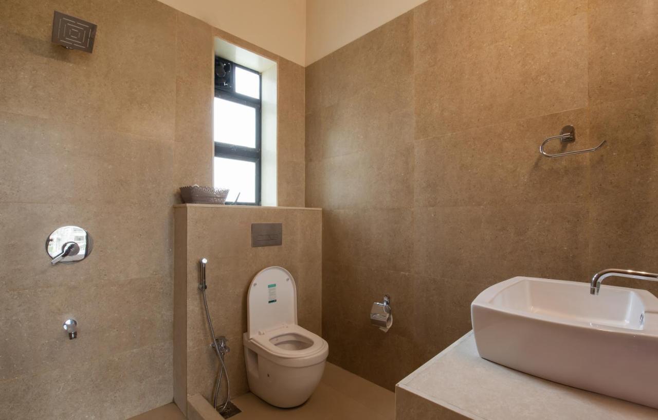 Stayvista'S Greenwoods Villa 10 - City-Center Villa With Private Pool, Terrace, Lift & Carrom Board Lonavala Esterno foto